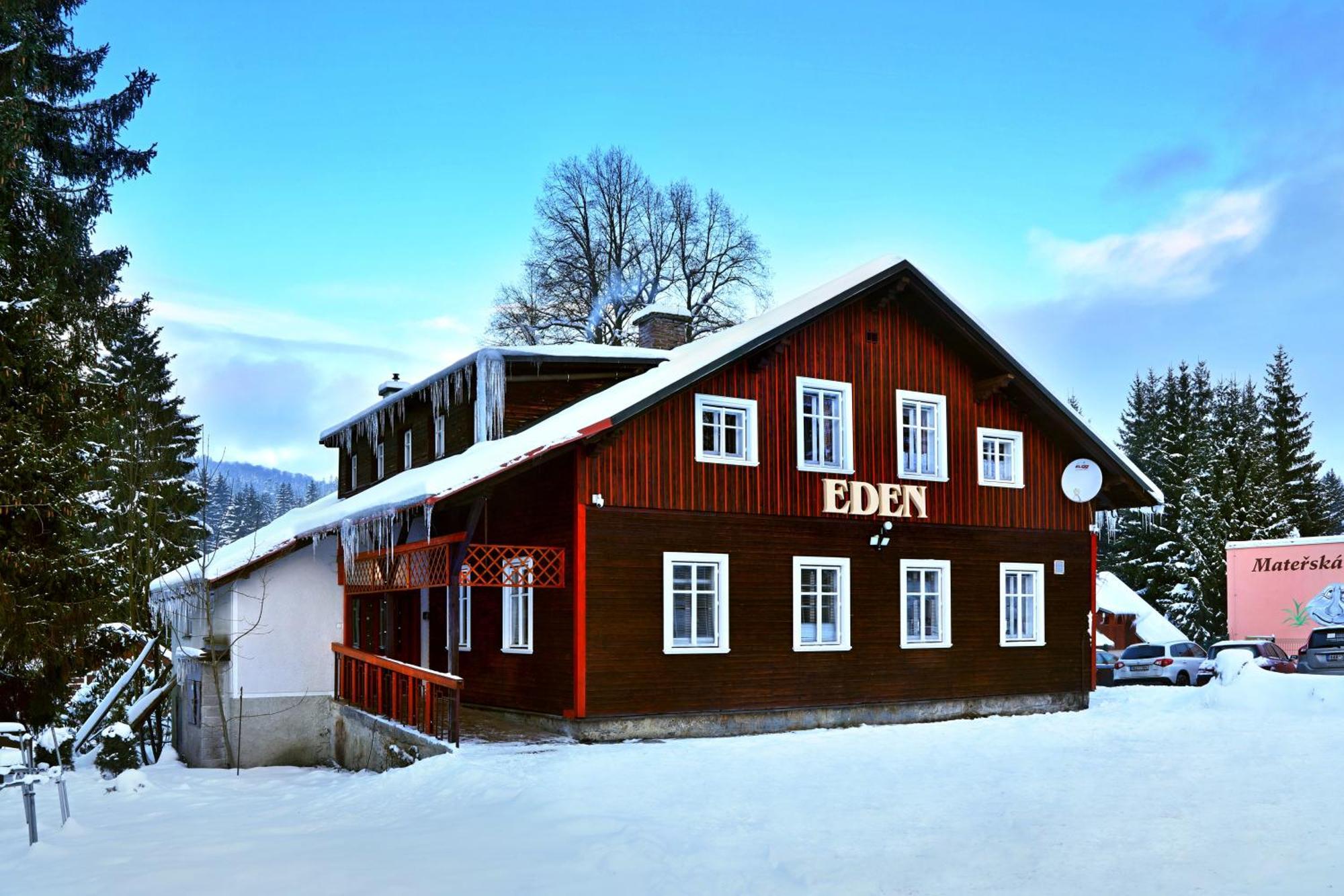 Chalupa Eden Harrachov Exteriör bild