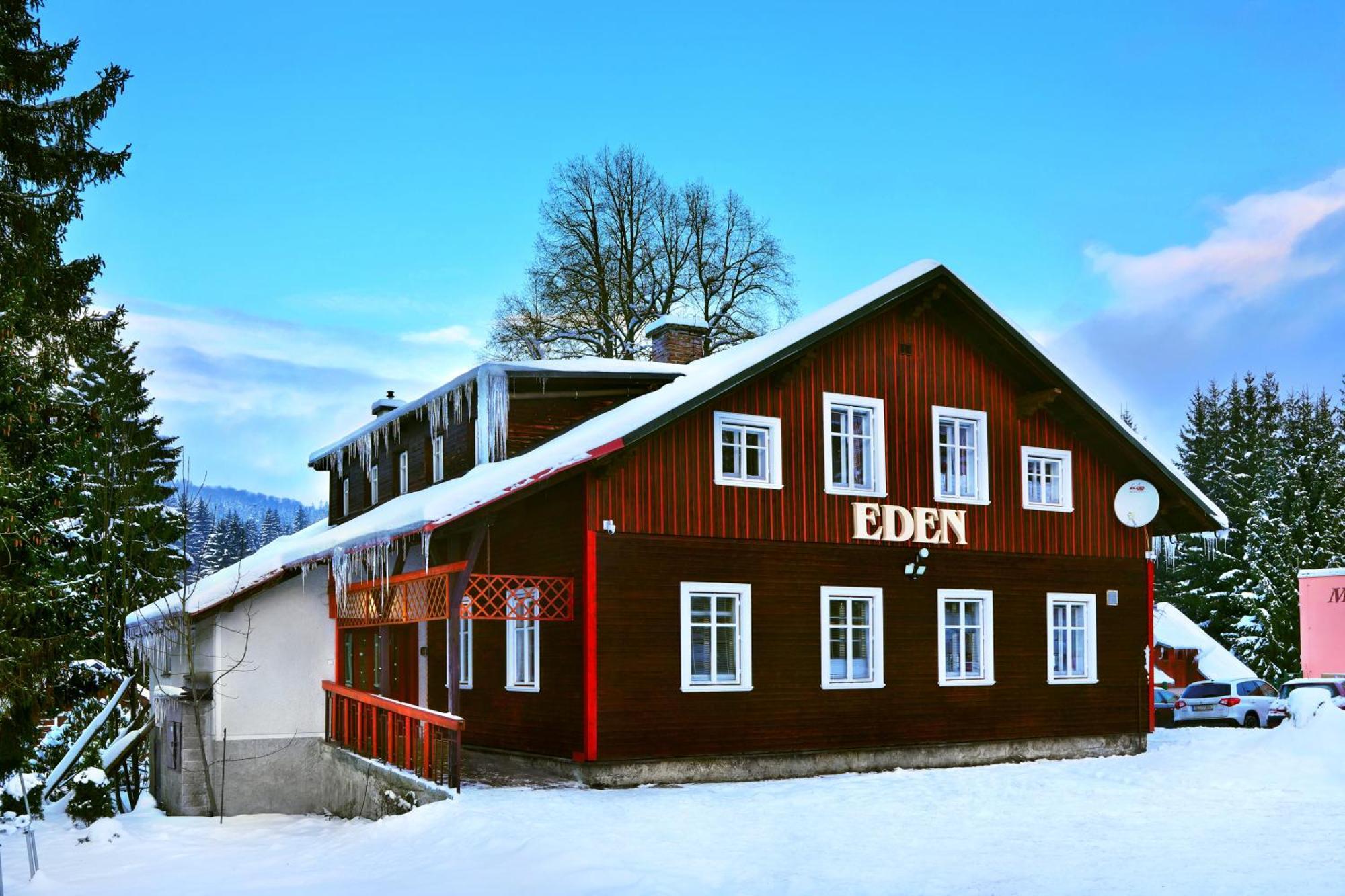 Chalupa Eden Harrachov Exteriör bild