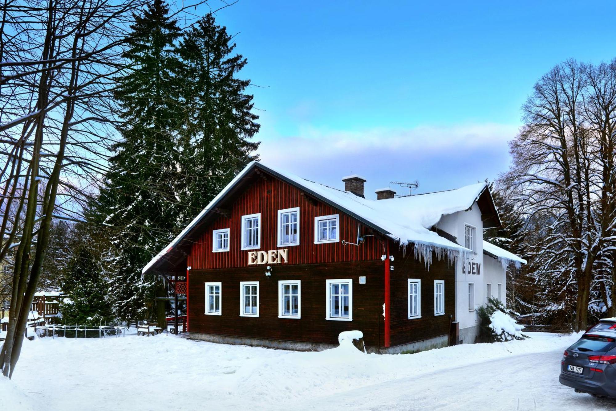 Chalupa Eden Harrachov Exteriör bild