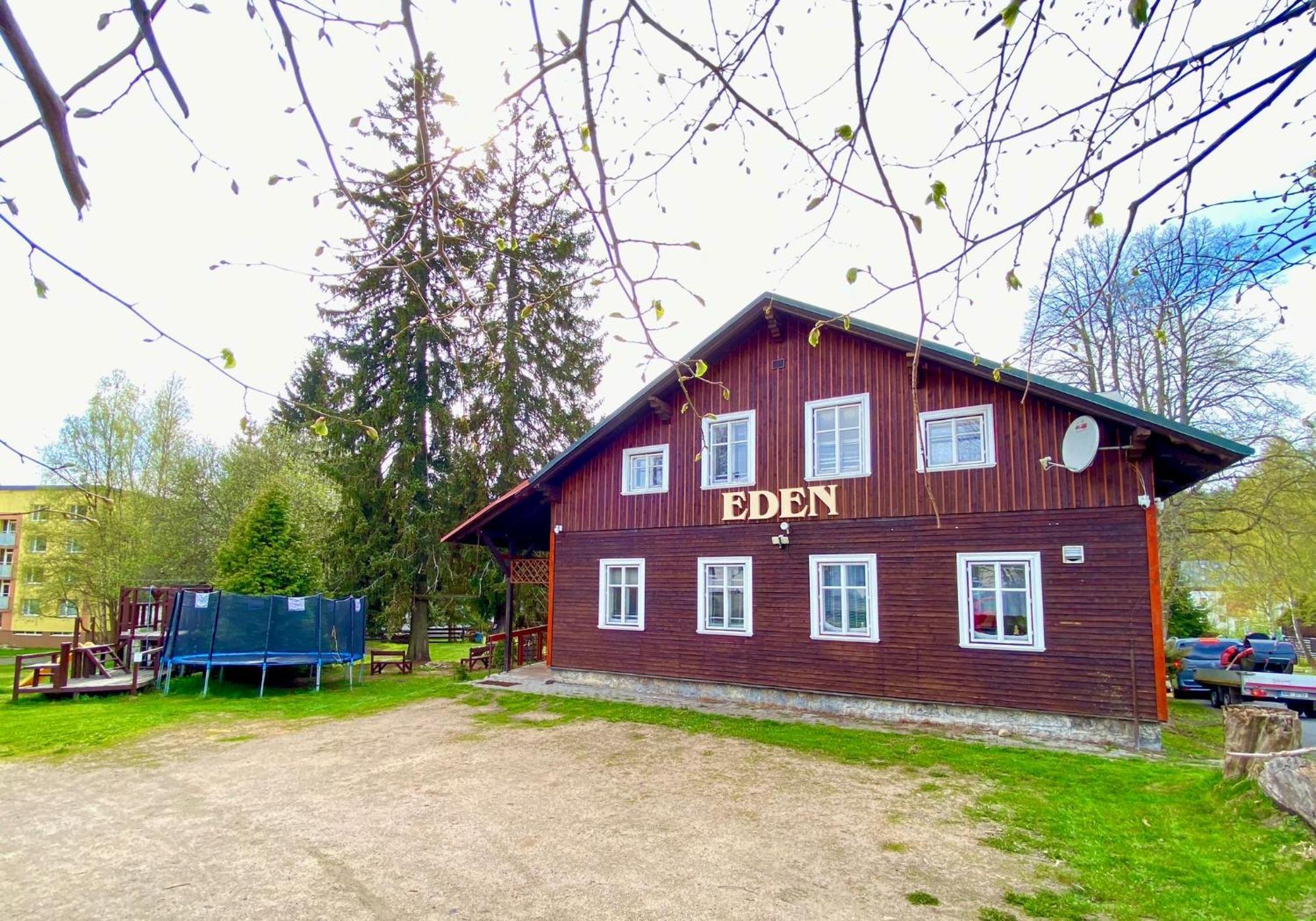 Chalupa Eden Harrachov Exteriör bild